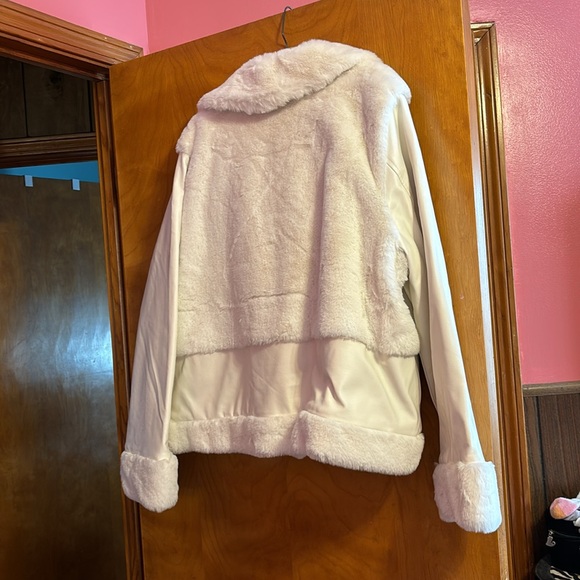 White Faux fur and PU jacket. It’s stunning and warm. Size 2x. Pristine. - Picture 2 of 5
